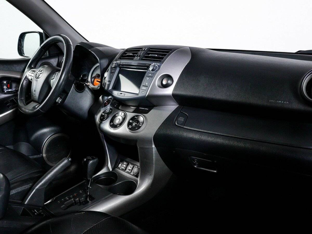 Купить Toyota RAV4 с пробегом. Фото: #8
