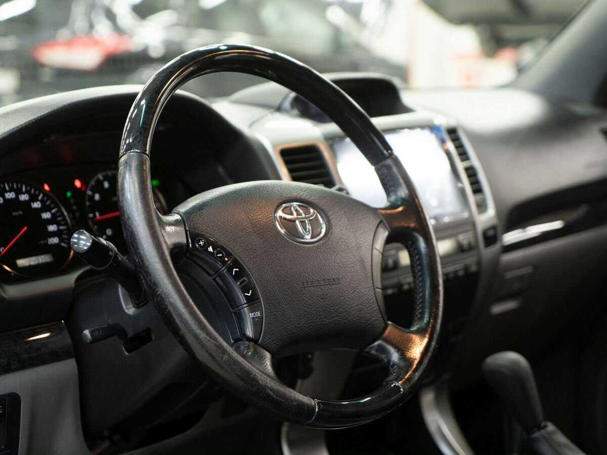 Купить Toyota Land Cruiser Prado с пробегом. Фото: #4