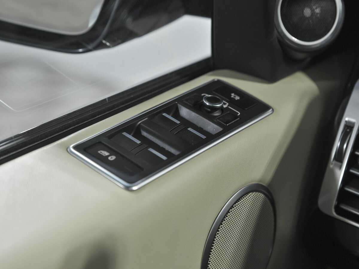 Купить Land Rover Range Rover с пробегом. Фото: #15