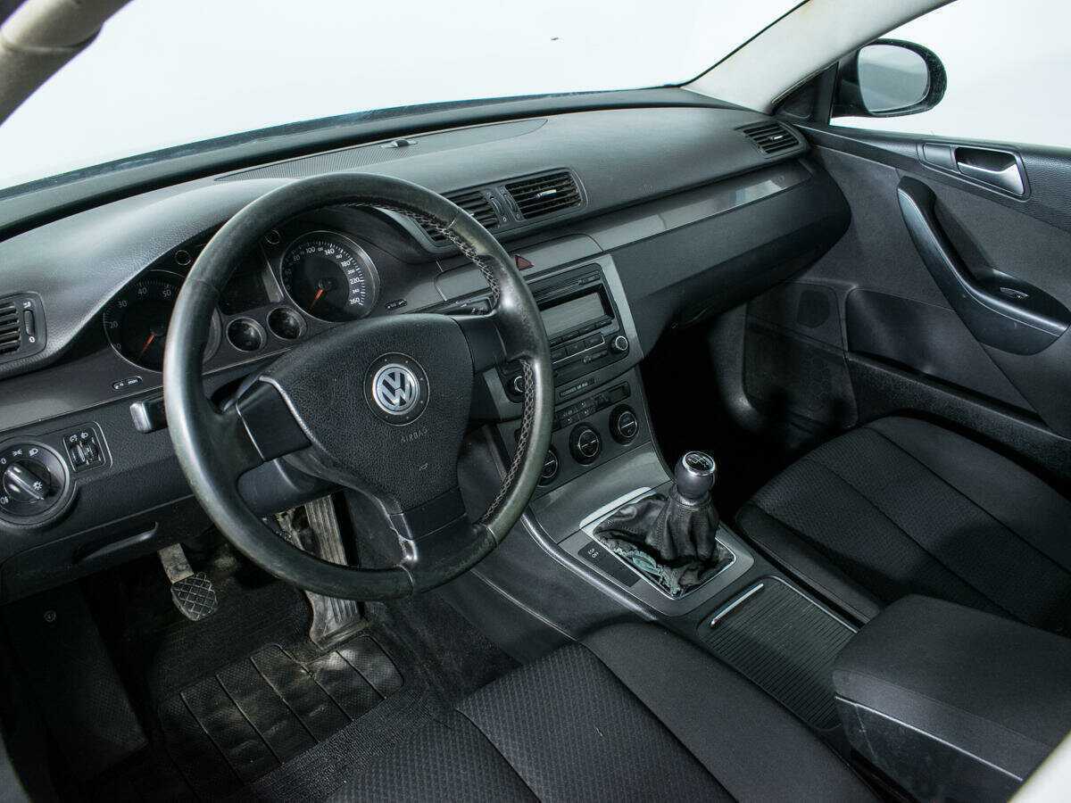 Купить Volkswagen Passat с пробегом. Фото: #12
