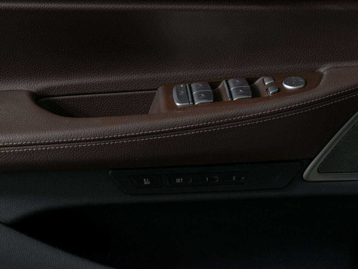 Купить BMW 7 серии с пробегом. Фото: #22