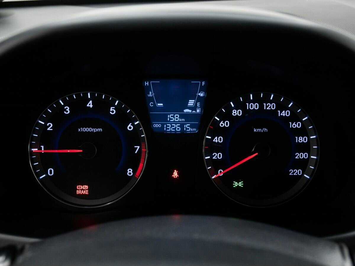 Купить Hyundai Solaris с пробегом. Фото: #19