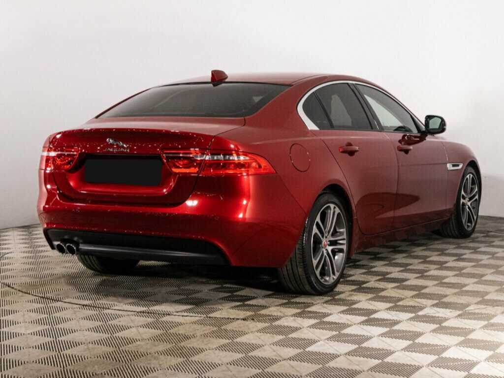 Купить Jaguar XE с пробегом. Фото: #4