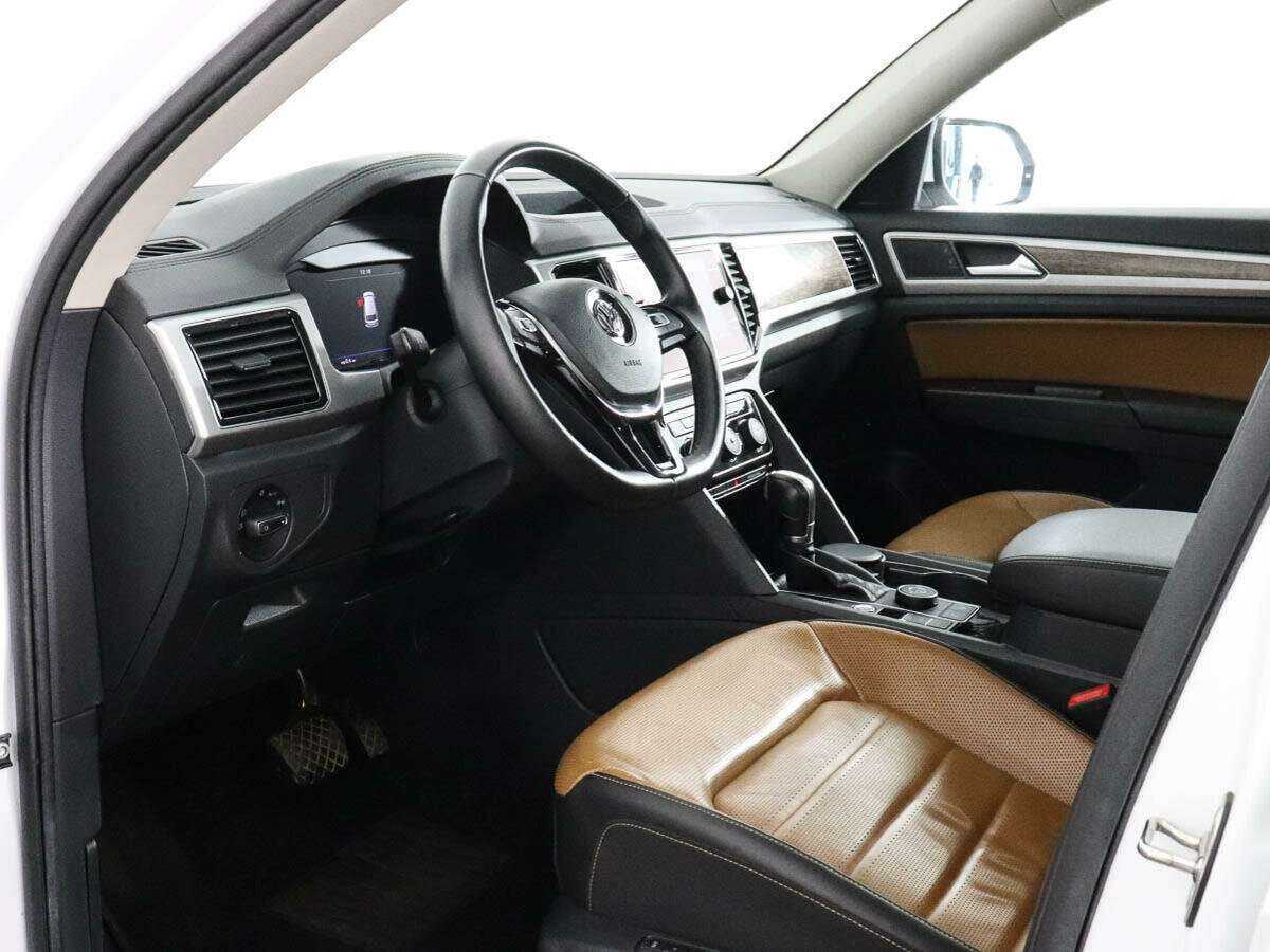 Купить Volkswagen Teramont с пробегом. Фото: #7