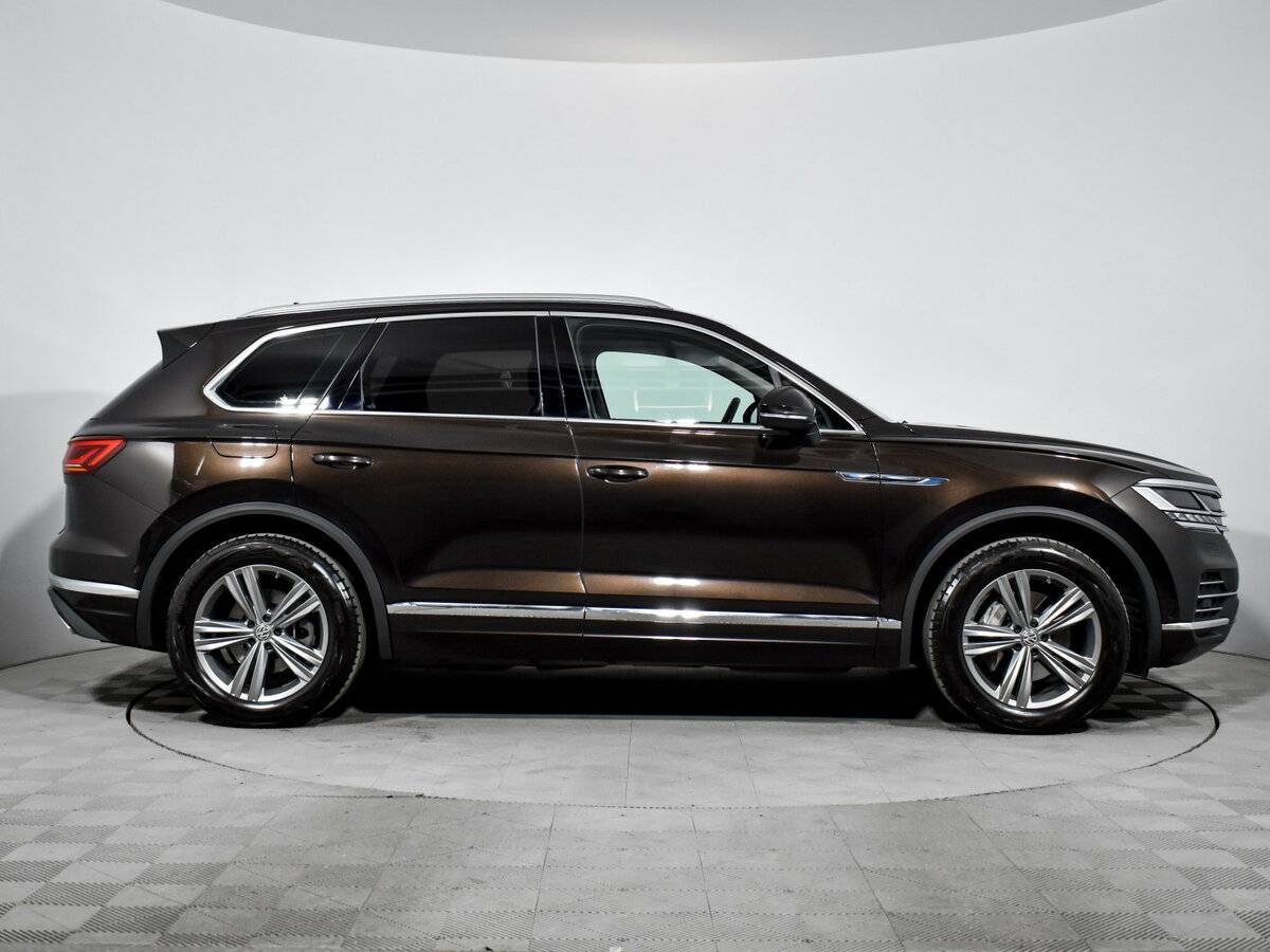 Купить Volkswagen Touareg с пробегом. Фото: #4