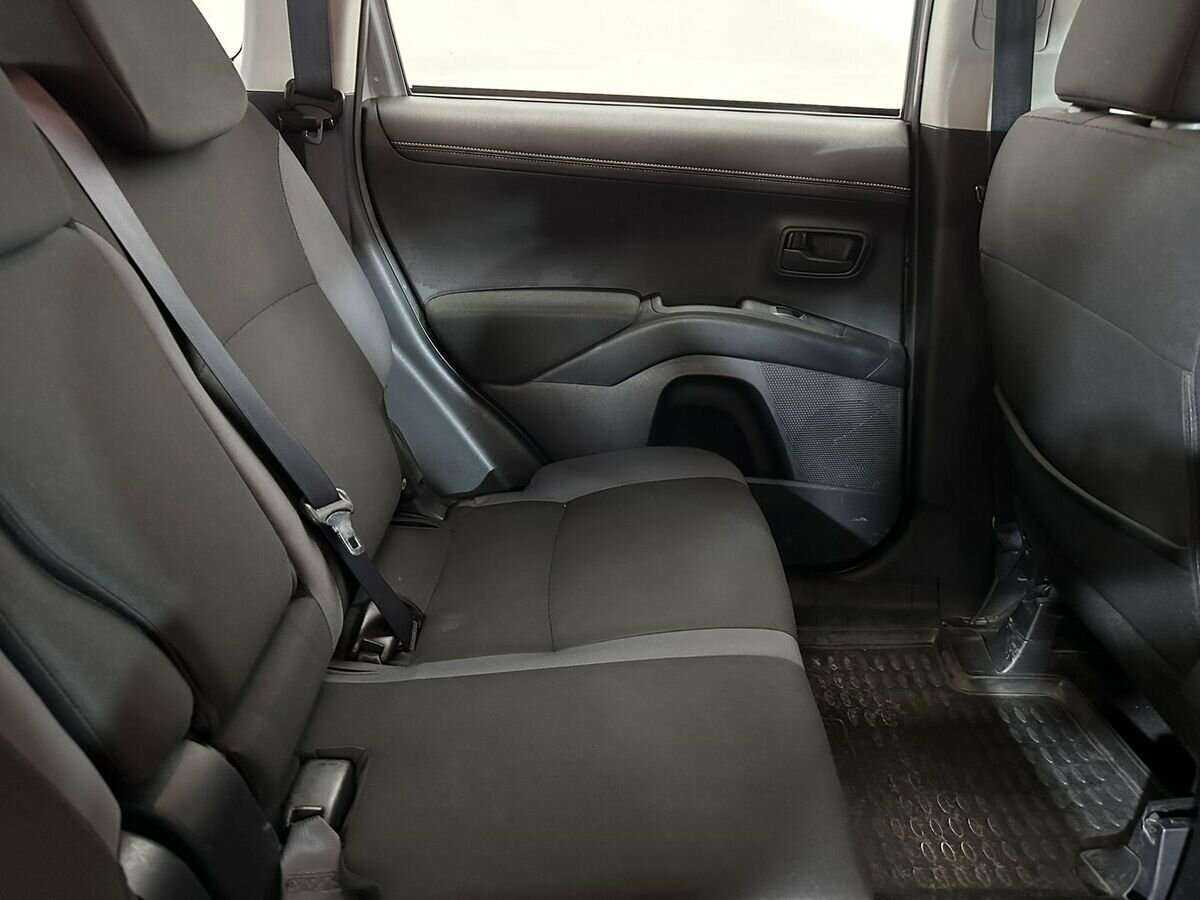 Купить Mitsubishi Outlander с пробегом. Фото: #10