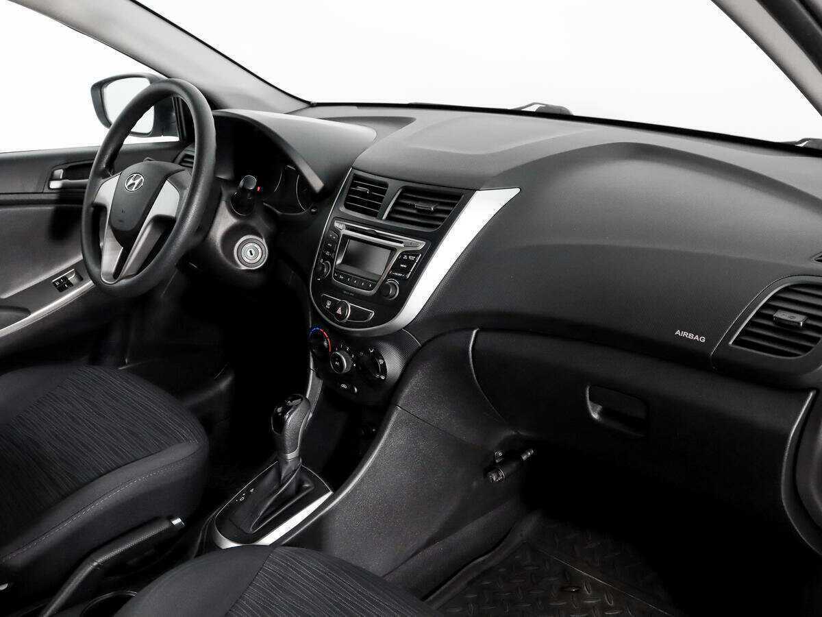 Купить Hyundai Solaris с пробегом. Фото: #10