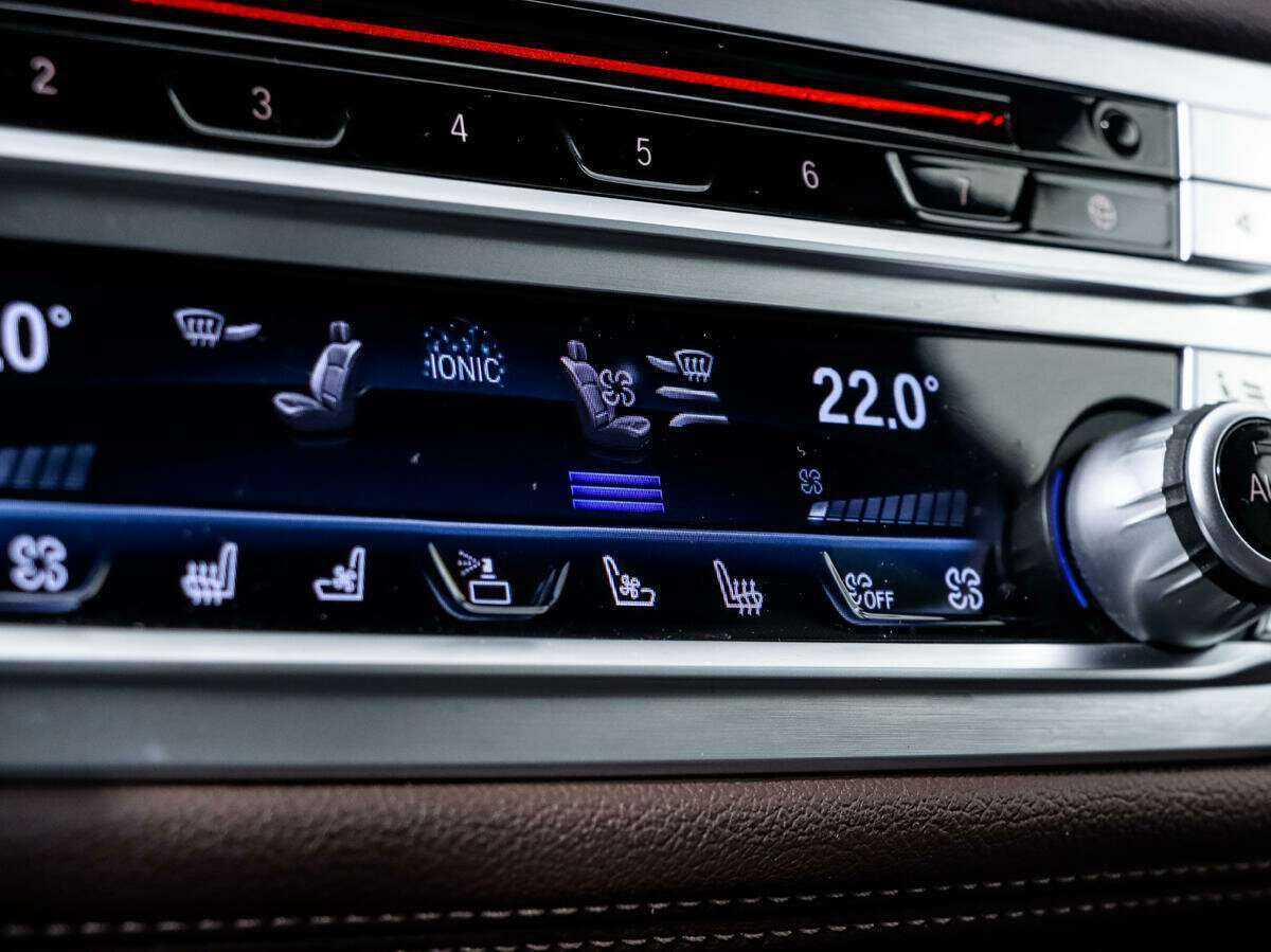 Купить BMW 7 серии с пробегом. Фото: #17