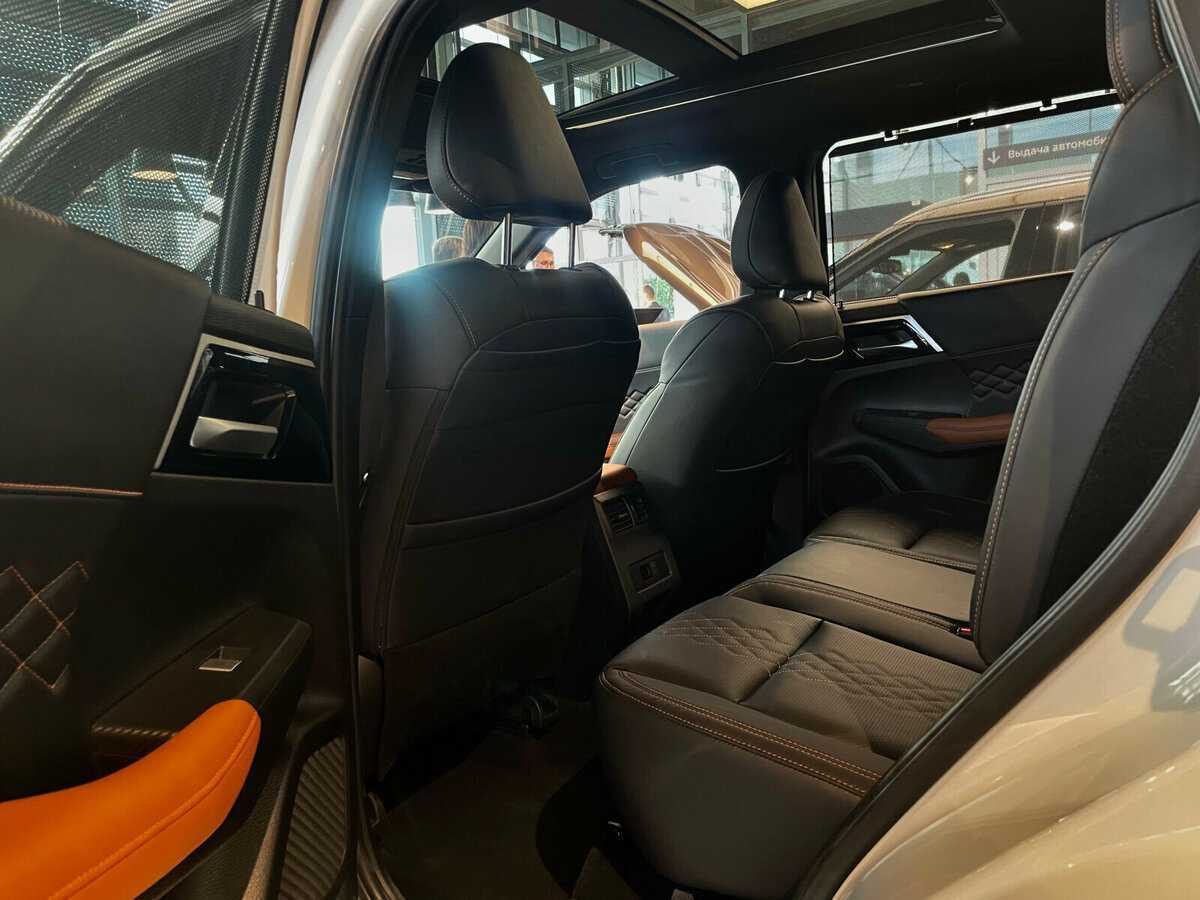 Купить Mitsubishi Outlander с пробегом. Фото: #3