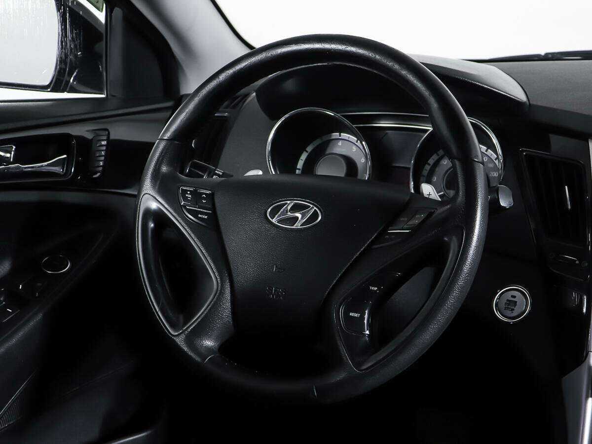 Купить Hyundai Sonata с пробегом. Фото: #14