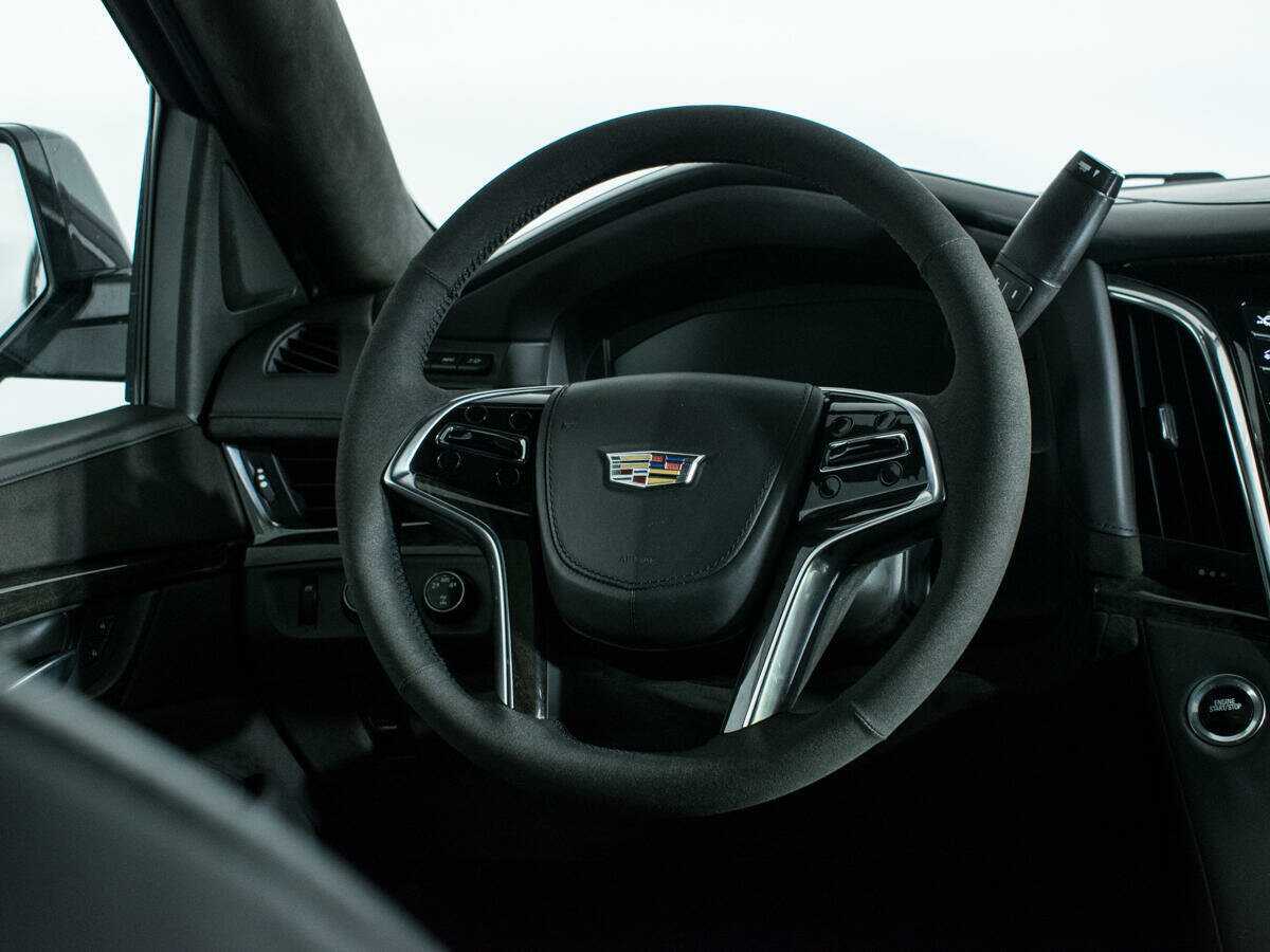 Купить Cadillac Escalade с пробегом. Фото: #13
