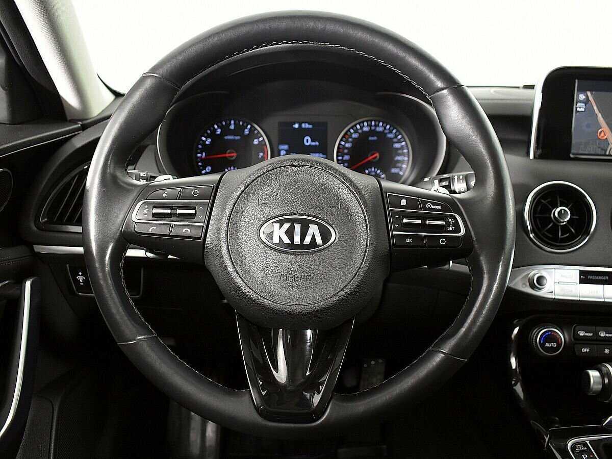 Купить Kia Stinger с пробегом. Фото: #9