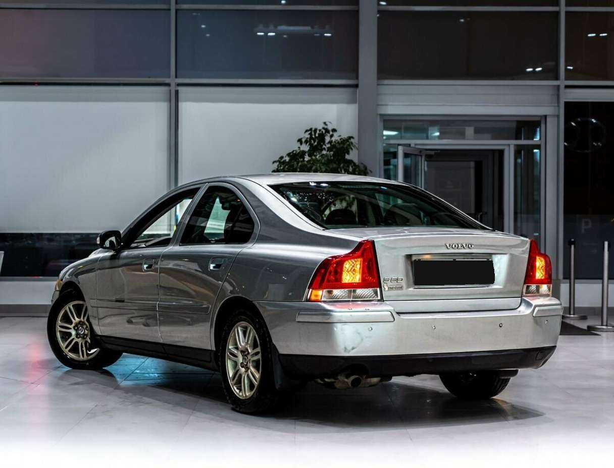 Купить Volvo S60 с пробегом. Фото: #3