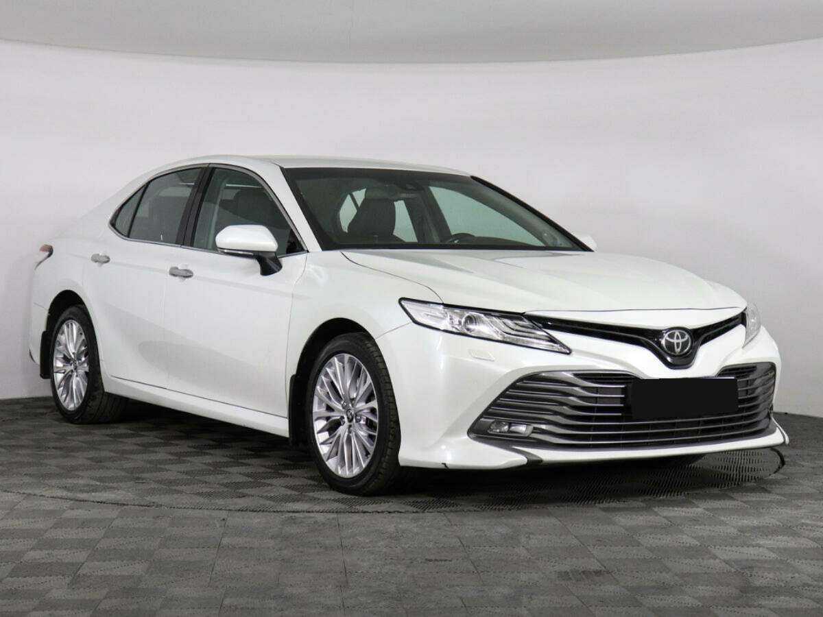 Купить Toyota Camry с пробегом. Фото: #2