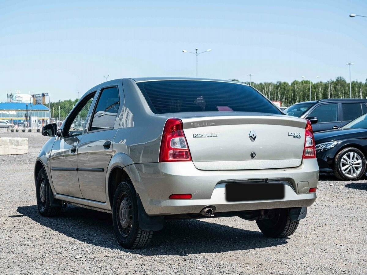 Купить Renault Logan с пробегом. Фото: #3