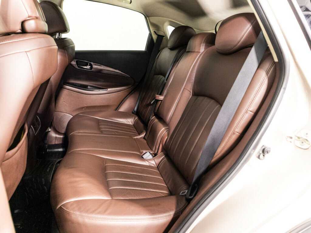 Купить Infiniti EX с пробегом. Фото: #9