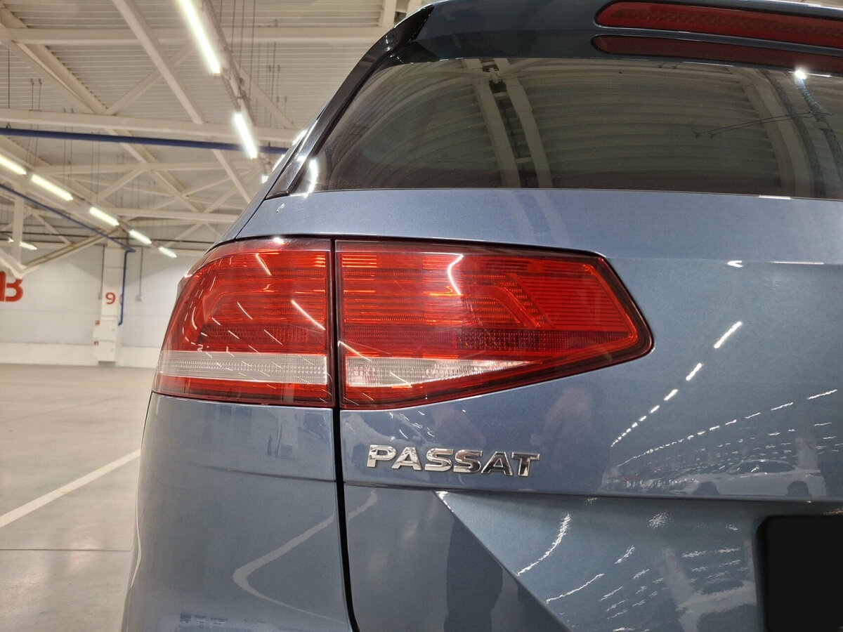 Купить Volkswagen Passat с пробегом. Фото: #8
