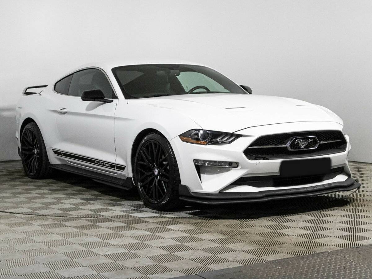 Купить Ford Mustang с пробегом. Фото: #2