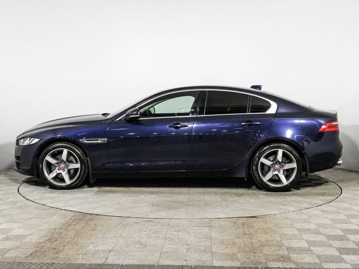 Купить Jaguar XE с пробегом. Фото: #7