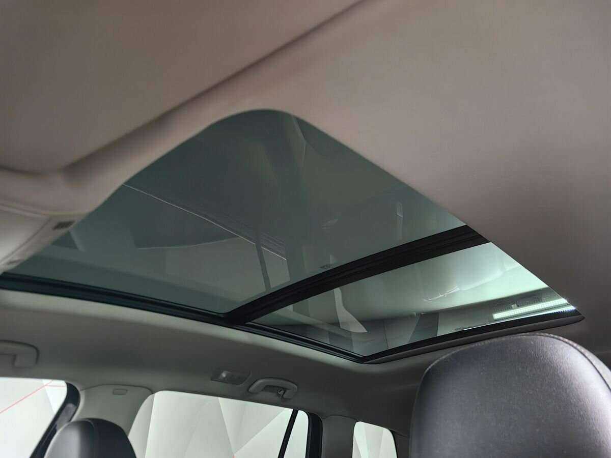 Купить Volkswagen Teramont с пробегом. Фото: #18