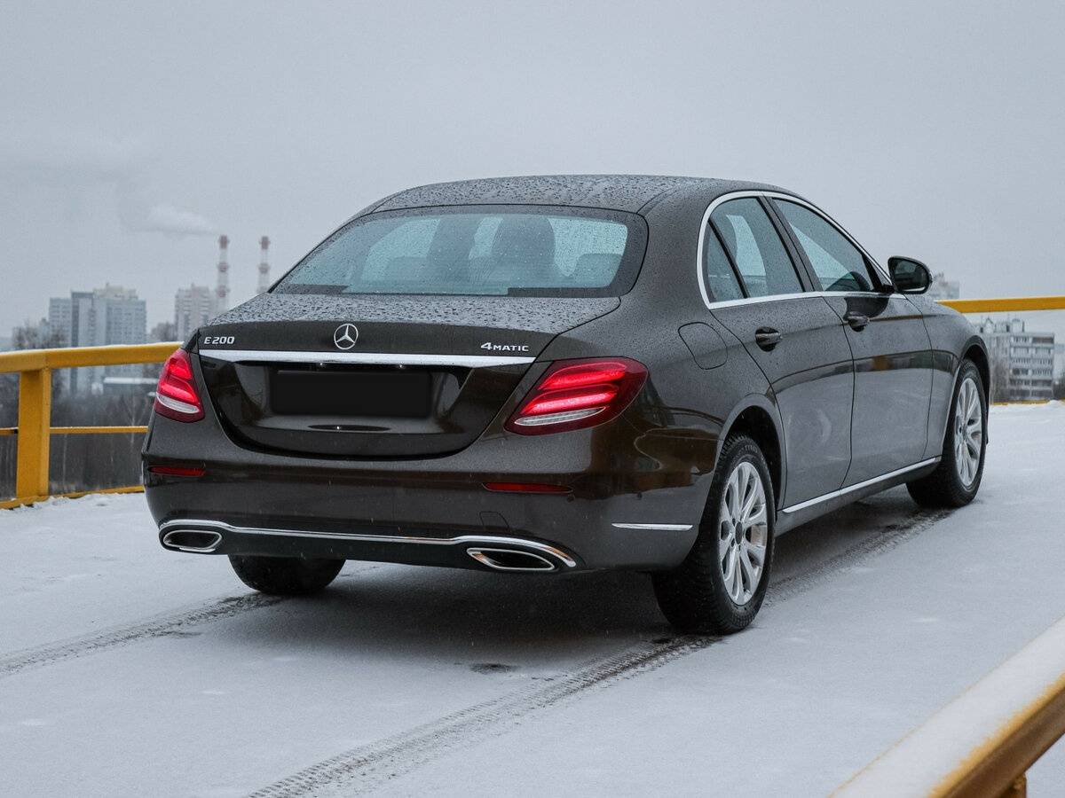 Купить Mercedes-Benz E-Класс с пробегом. Фото: #2