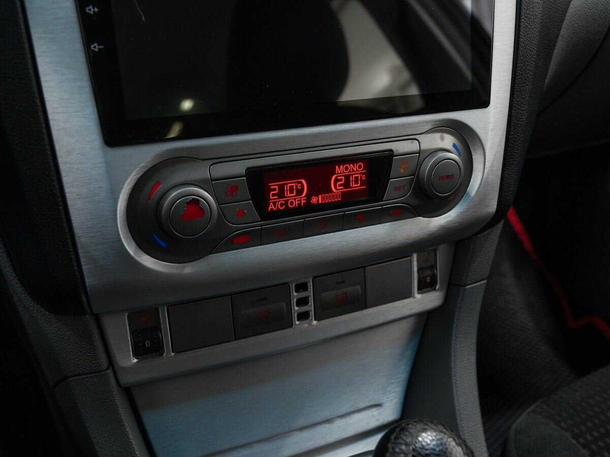 Купить Ford Focus с пробегом. Фото: #17