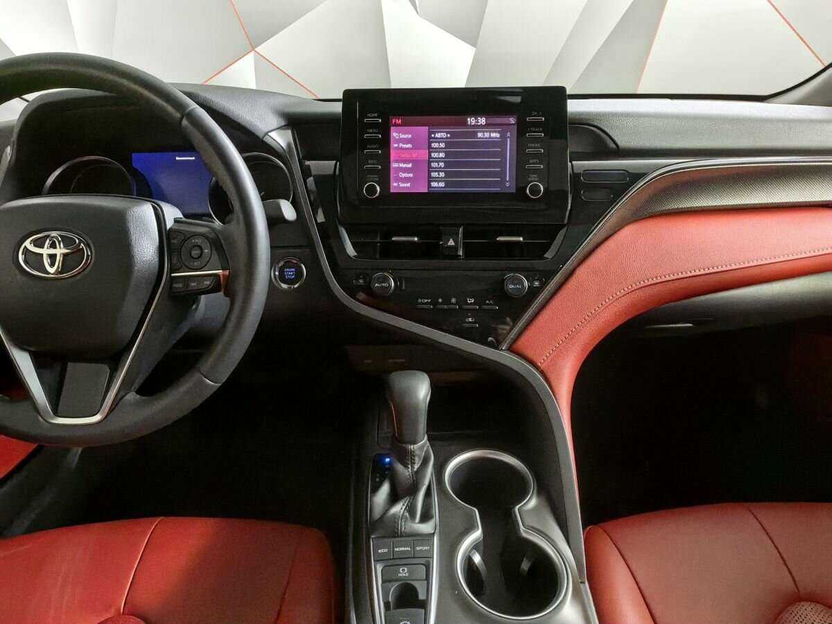 Купить Toyota Camry с пробегом. Фото: #10