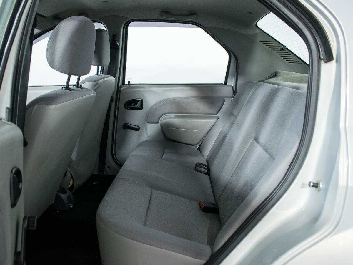 Купить Renault Logan с пробегом. Фото: #9