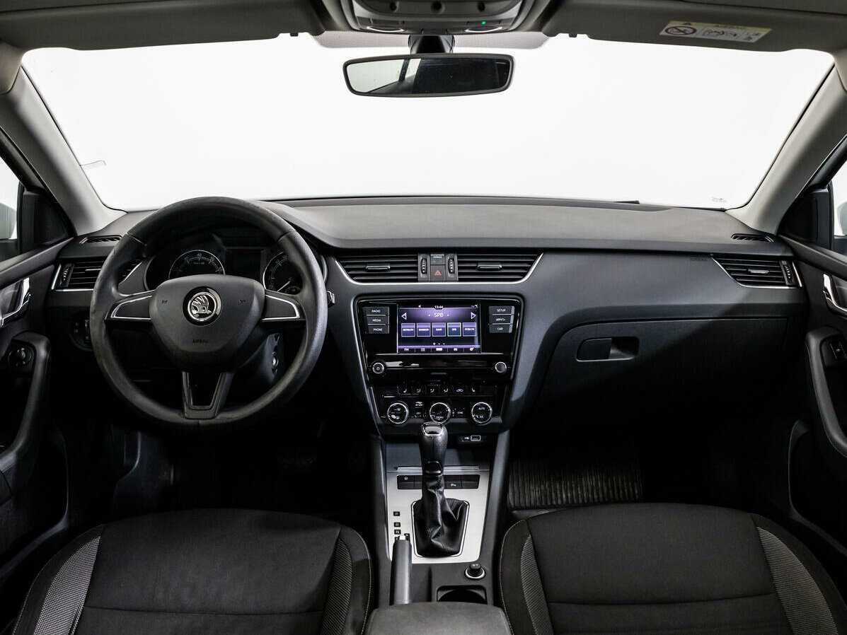 Купить Skoda Octavia с пробегом. Фото: #10