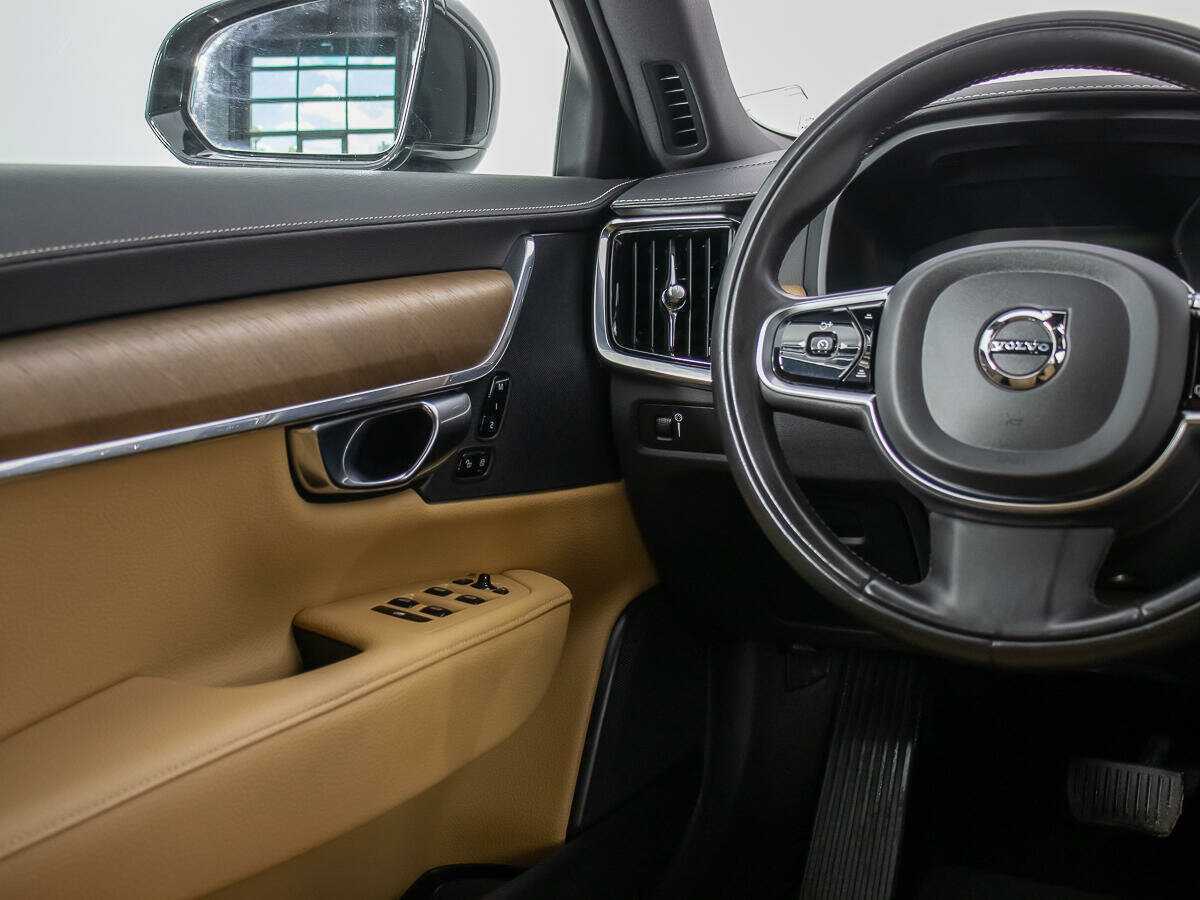 Купить Volvo S90 с пробегом. Фото: #18