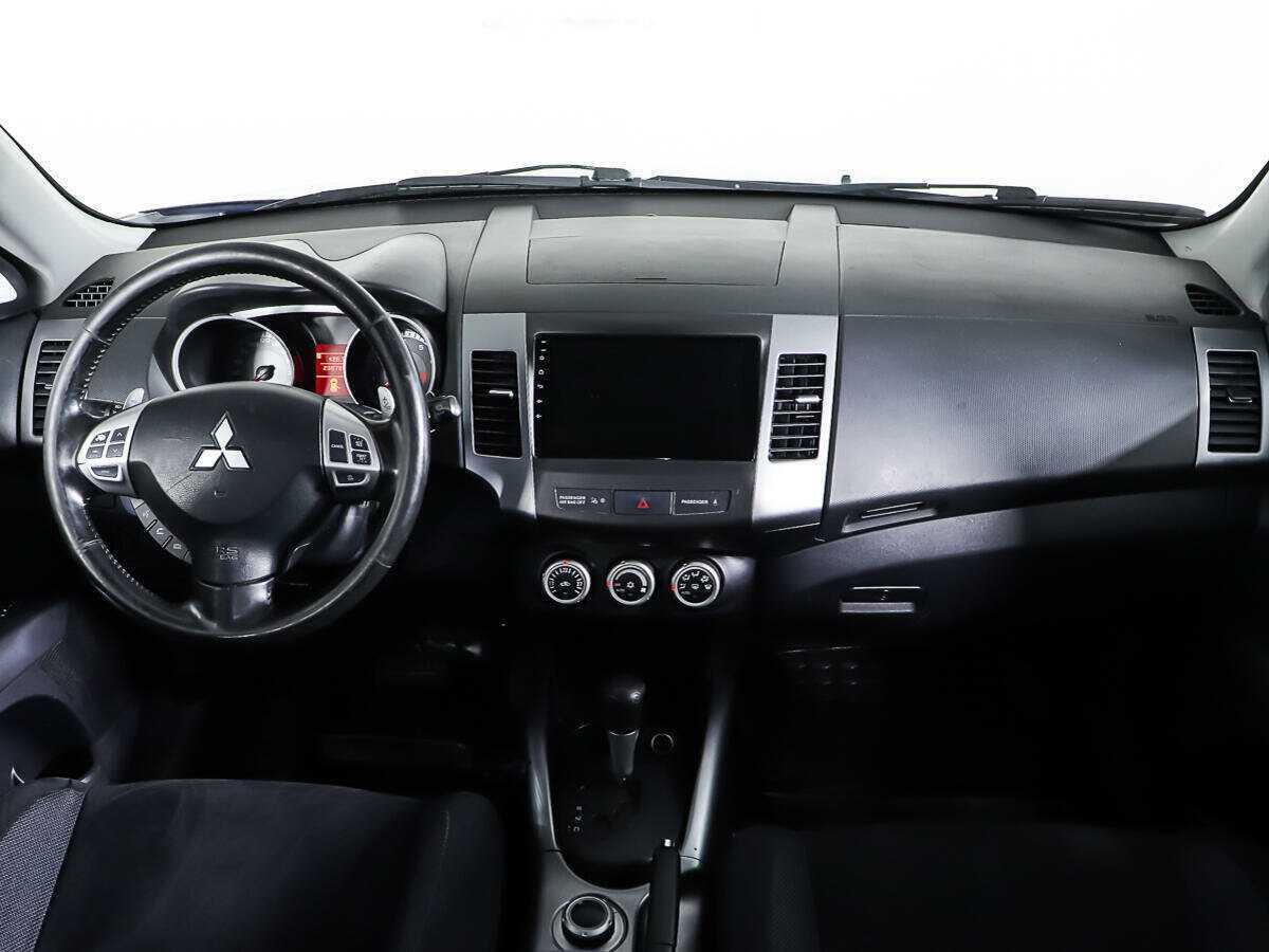 Купить Mitsubishi Outlander с пробегом. Фото: #12