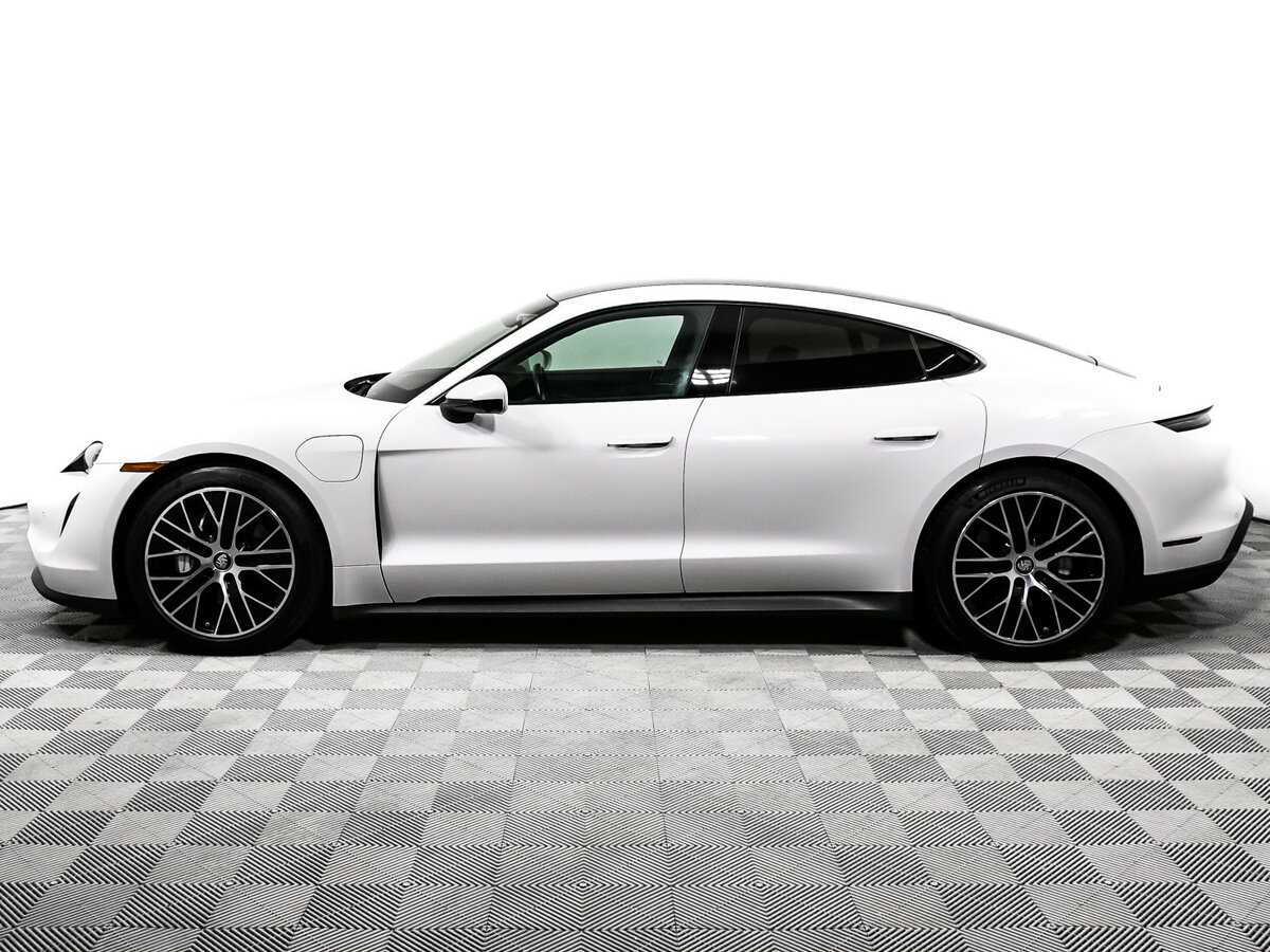 Купить Porsche Taycan с пробегом. Фото: #7
