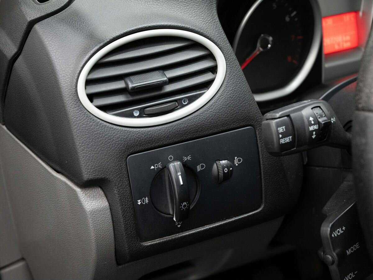 Купить Ford Focus с пробегом. Фото: #12