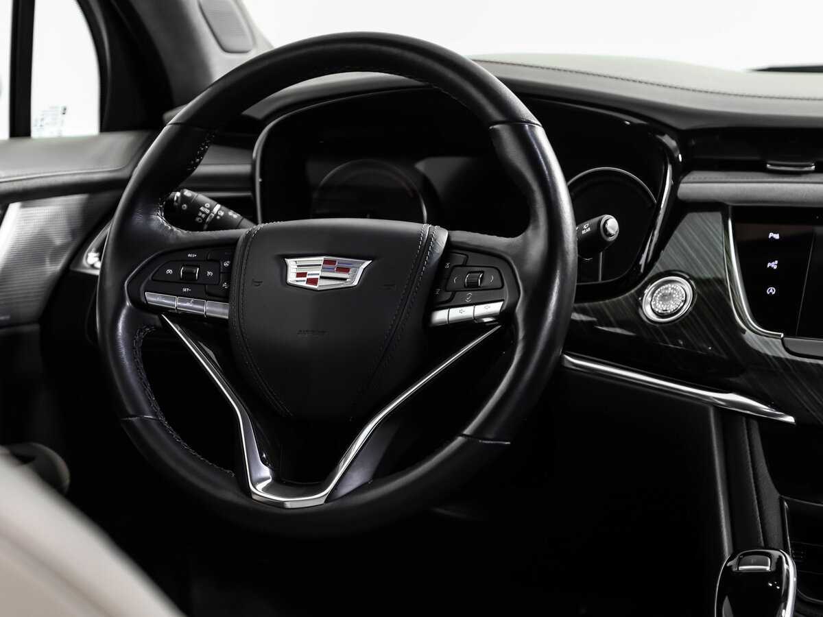Купить Cadillac XT6 с пробегом. Фото: #11