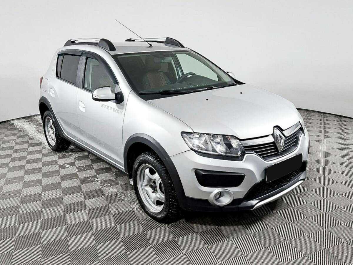 Купить Renault Sandero с пробегом. Фото: #2
