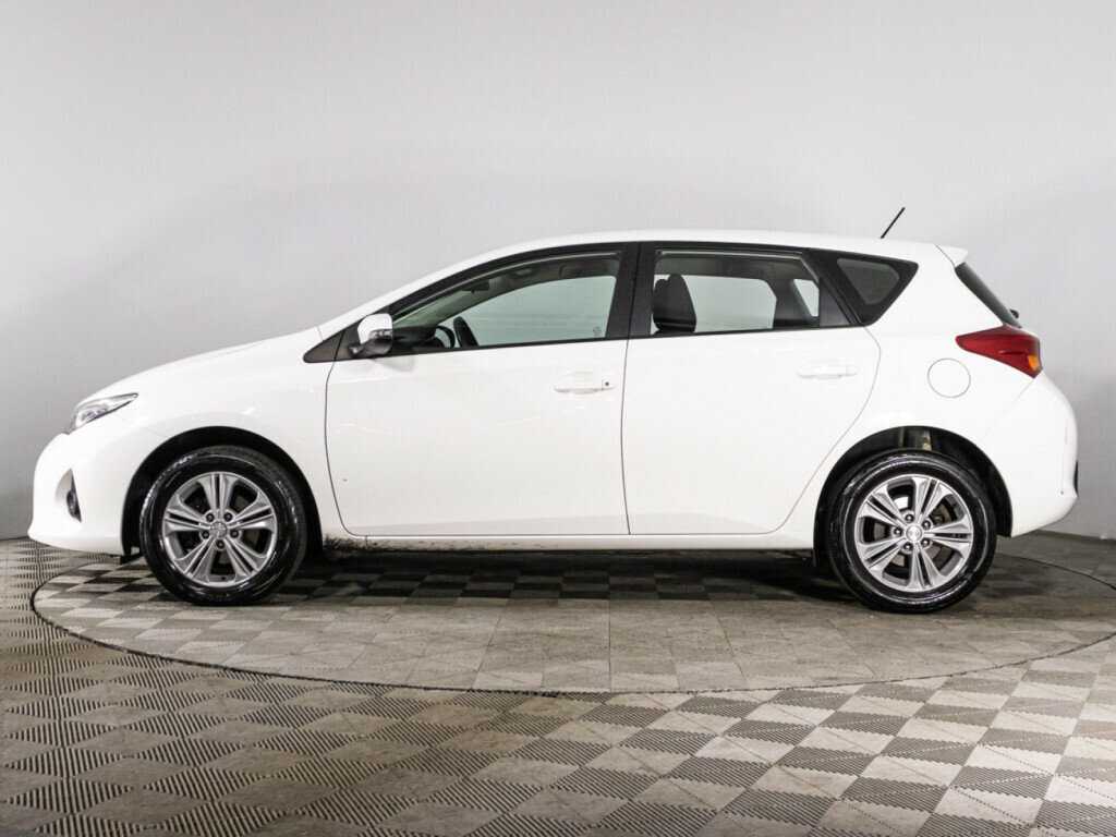 Купить Toyota Auris с пробегом. Фото: #7