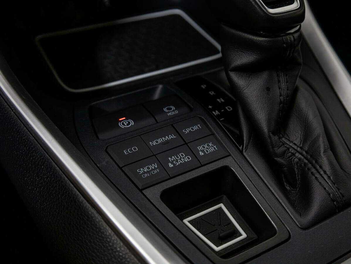 Купить Toyota RAV4 с пробегом. Фото: #15