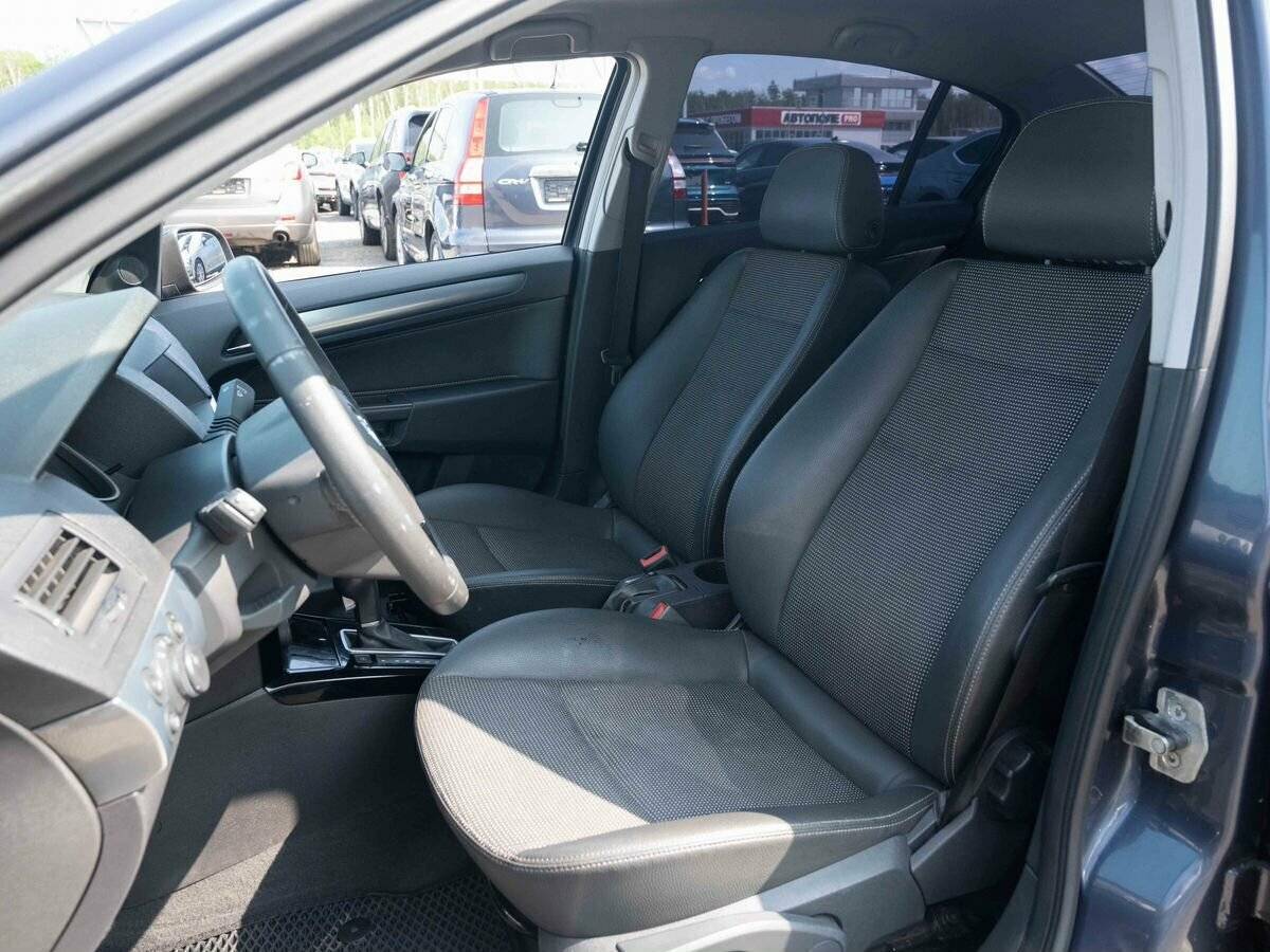 Купить Opel Astra с пробегом. Фото: #8