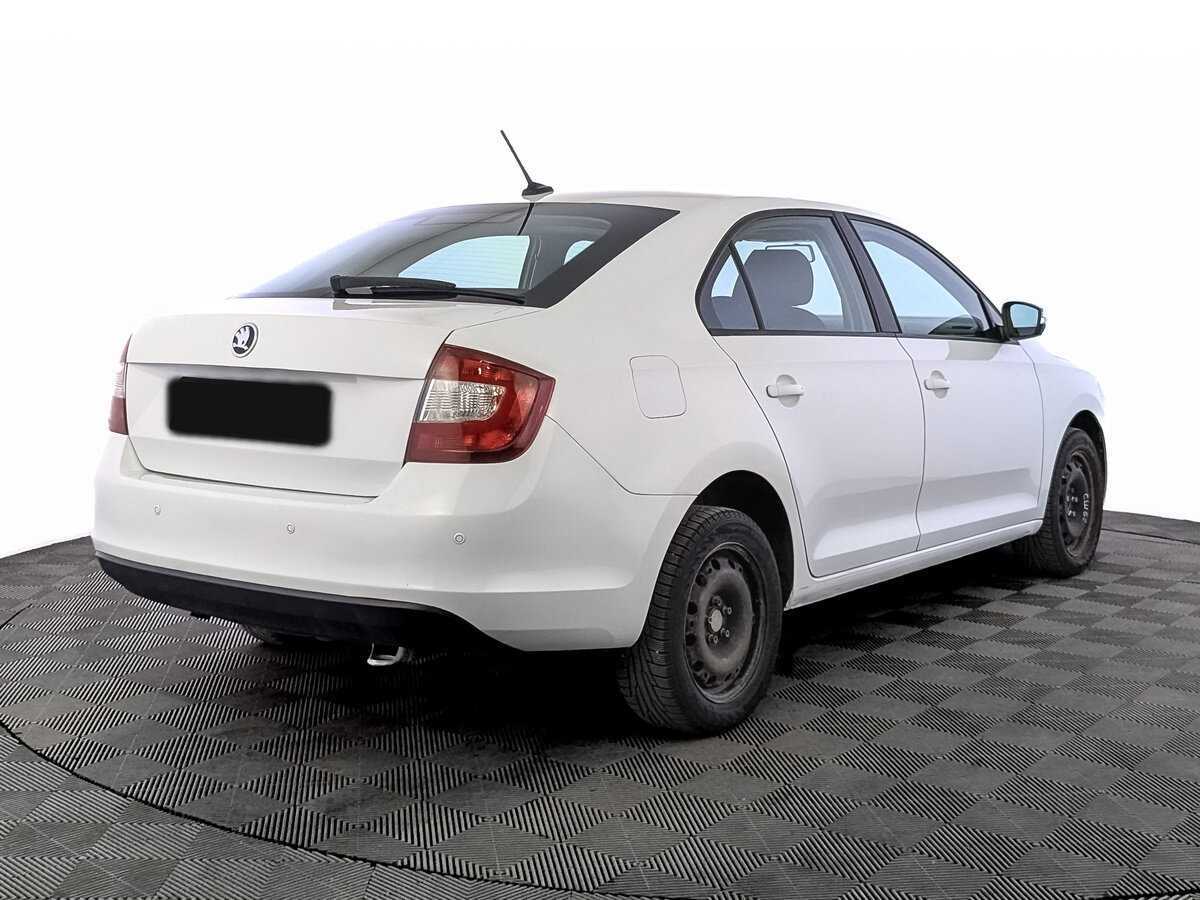 Купить Skoda Rapid с пробегом. Фото: #4