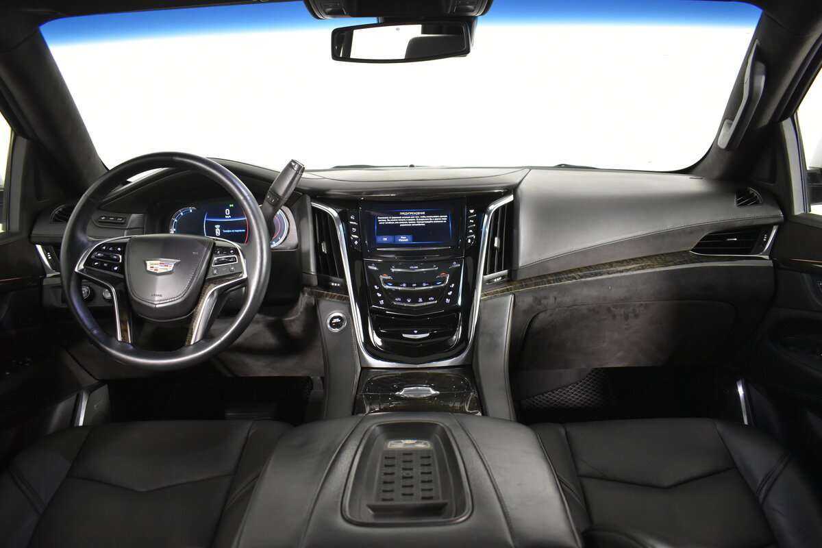 Купить Cadillac Escalade с пробегом. Фото: #20