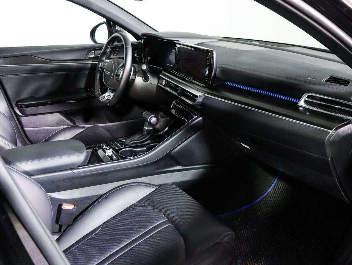 Купить Kia K5 с пробегом. Фото: #8