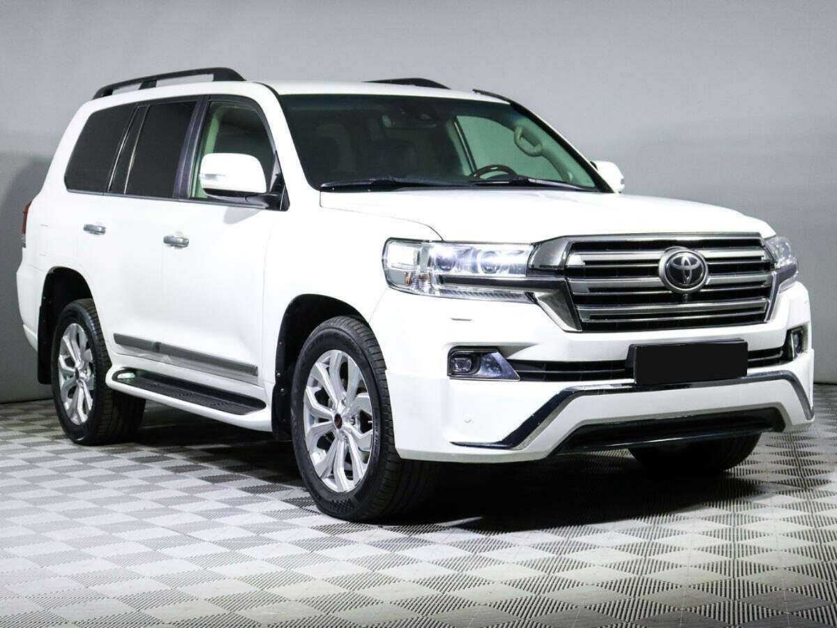 Купить Toyota Land Cruiser с пробегом. Фото: #2