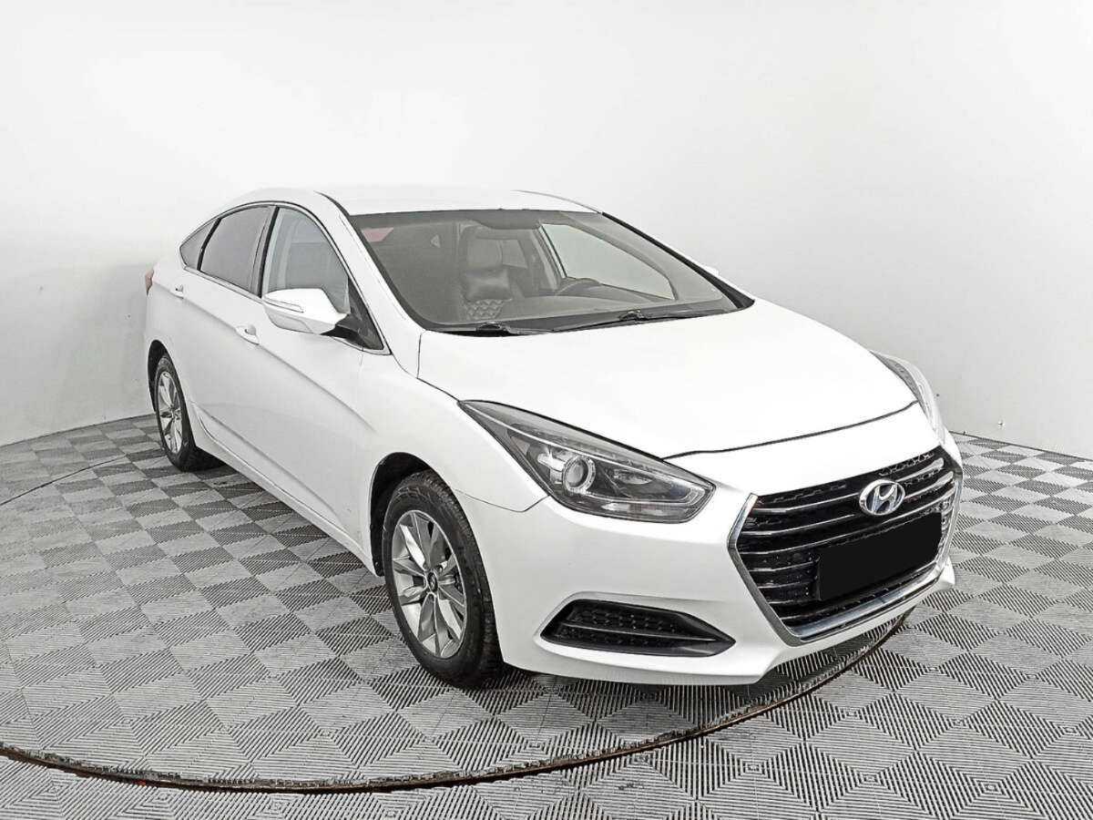 Купить Hyundai i40 с пробегом. Фото: #2