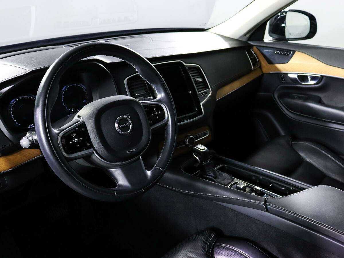 Купить Volvo XC90 с пробегом. Фото: #13