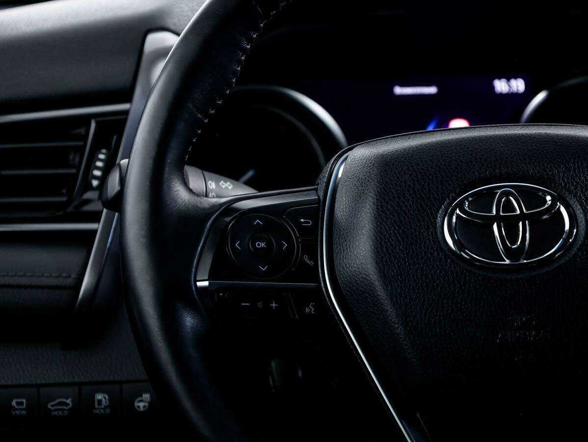 Купить Toyota Camry с пробегом. Фото: #20