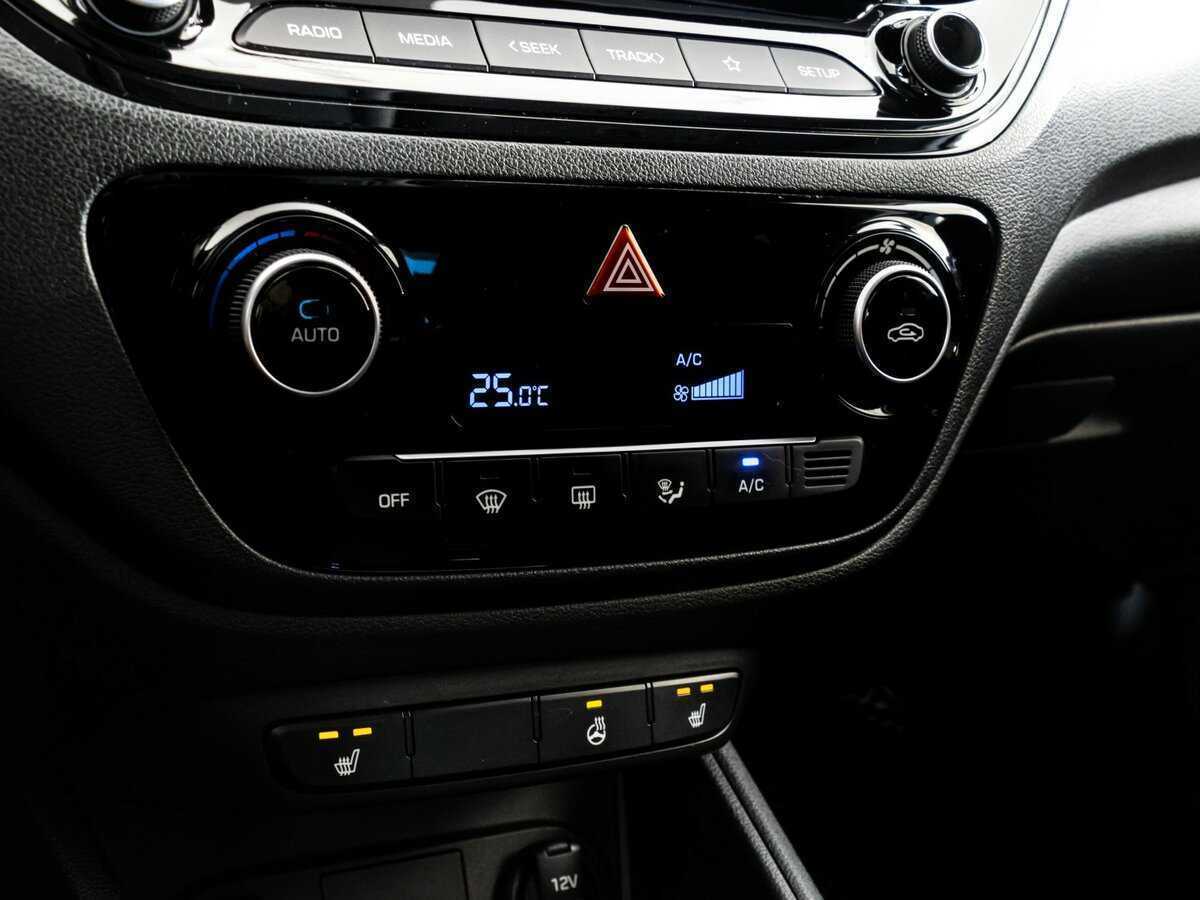 Купить Hyundai Solaris с пробегом. Фото: #10
