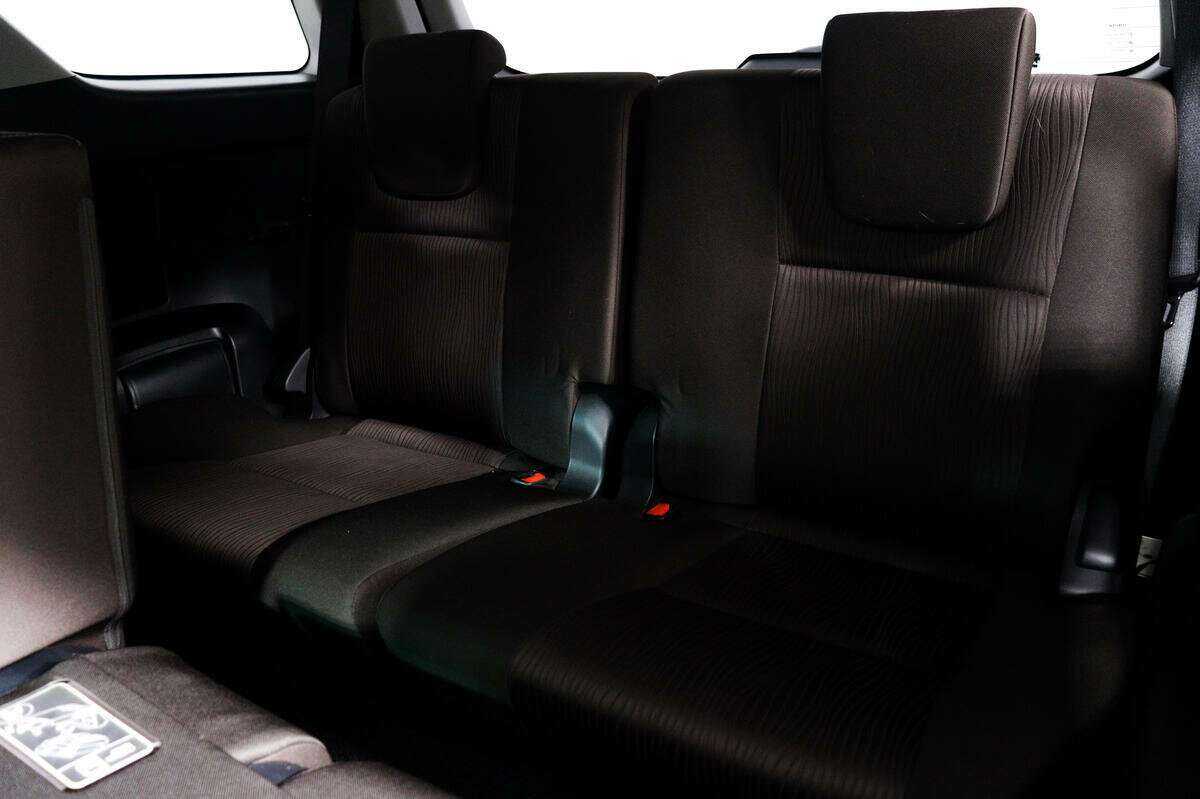 Купить Toyota Fortuner с пробегом. Фото: #13
