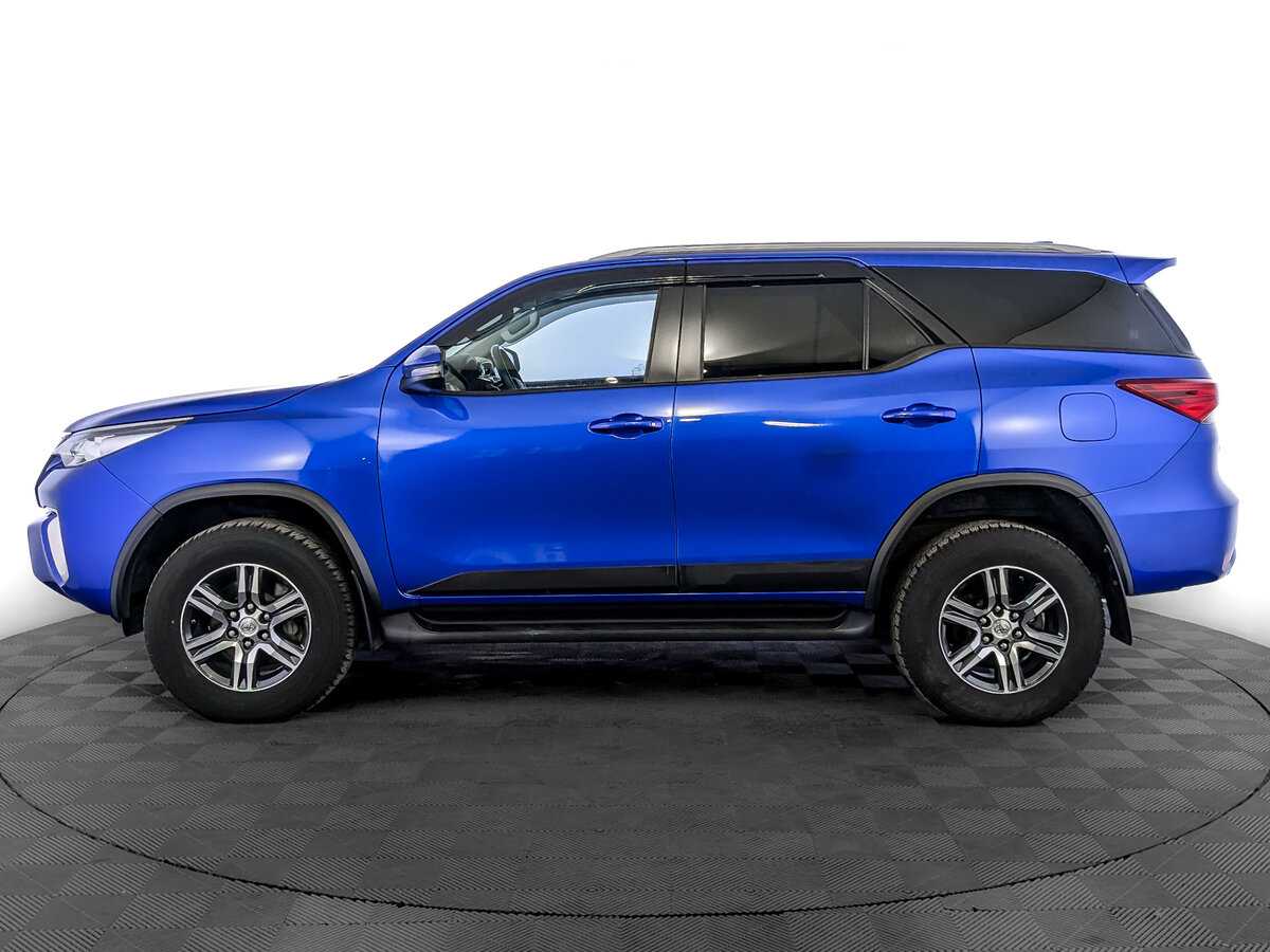 Купить Toyota Fortuner с пробегом. Фото: #7