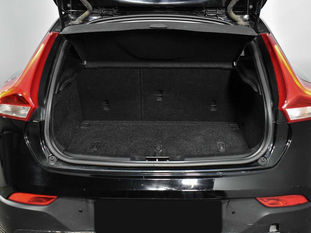 Купить Volvo V40 с пробегом. Фото: #16