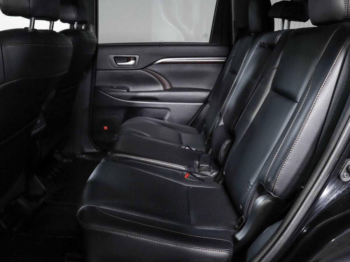 Купить Toyota Highlander с пробегом. Фото: #11